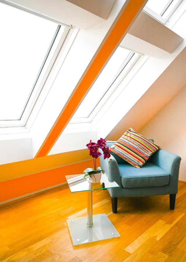 Backpacker Apartment Schoenbrunn Wina Bagian luar foto