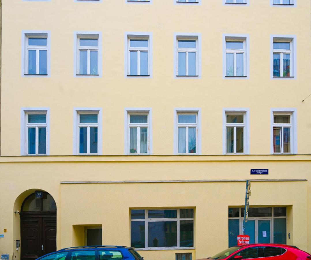 Backpacker Apartment Schoenbrunn Wina Bagian luar foto